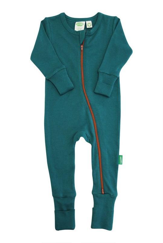 Parade's Essential Basics organic cotton zip rompers are designed for ultimate comfort and easier changes. This style always gets the rave reviews from parents! Always made with the very best GOTS certified organic cotton.